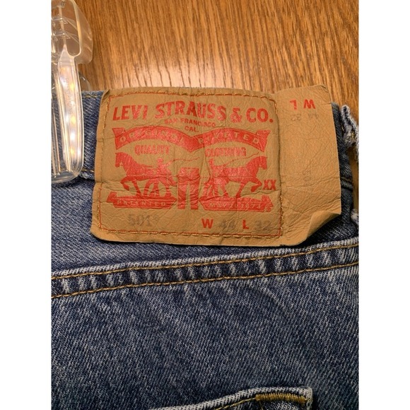 Levi's Mens 501 Straight Leg Jeans 44x32 Blue Button Fly Medium Wash Denim - Picture 8 of 8